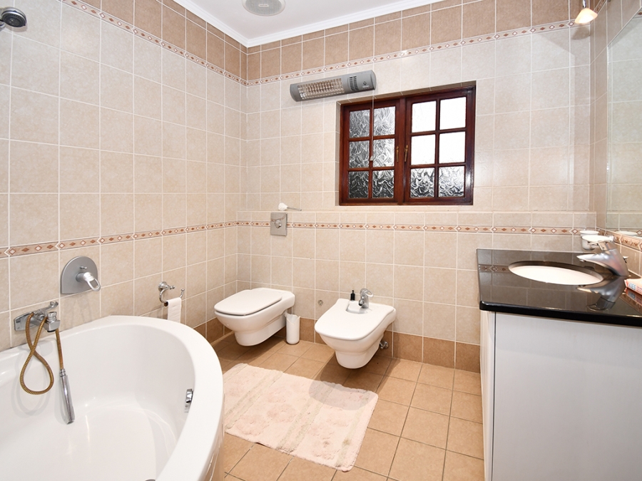 5 Bedroom Property for Sale in Bryanston Gauteng