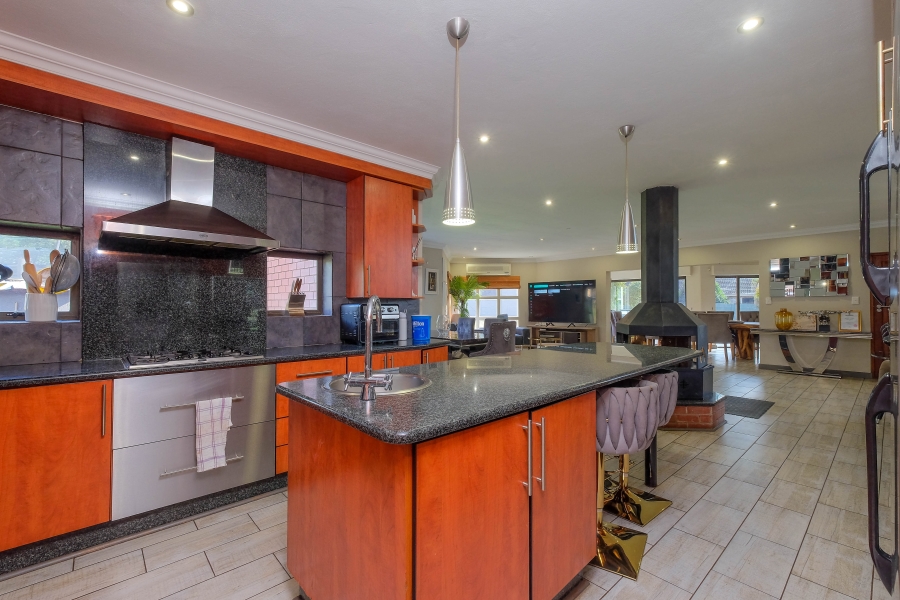 4 Bedroom Property for Sale in Pinehaven Gauteng