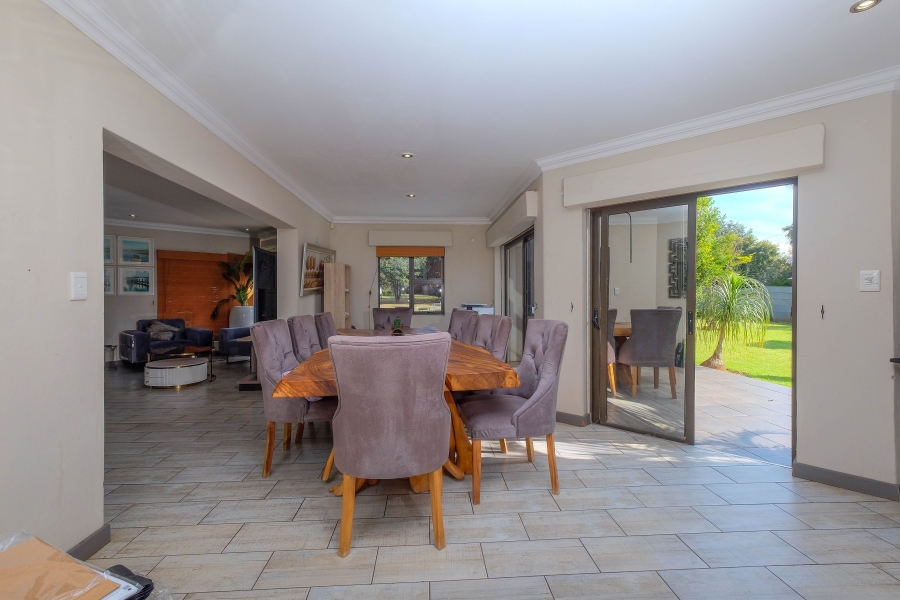 4 Bedroom Property for Sale in Pinehaven Gauteng