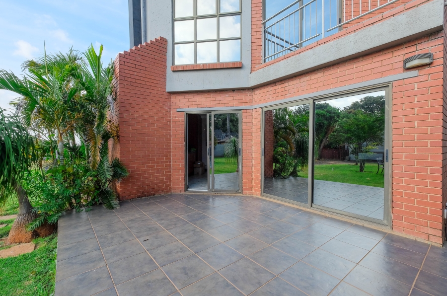 4 Bedroom Property for Sale in Pinehaven Gauteng