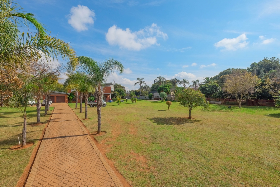 4 Bedroom Property for Sale in Pinehaven Gauteng
