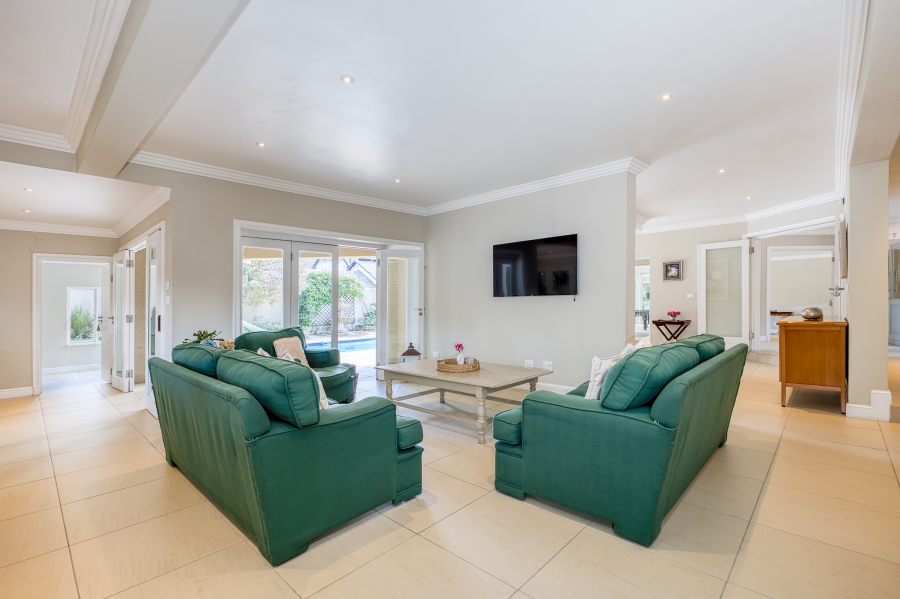 4 Bedroom Property for Sale in Hurlingham Gauteng