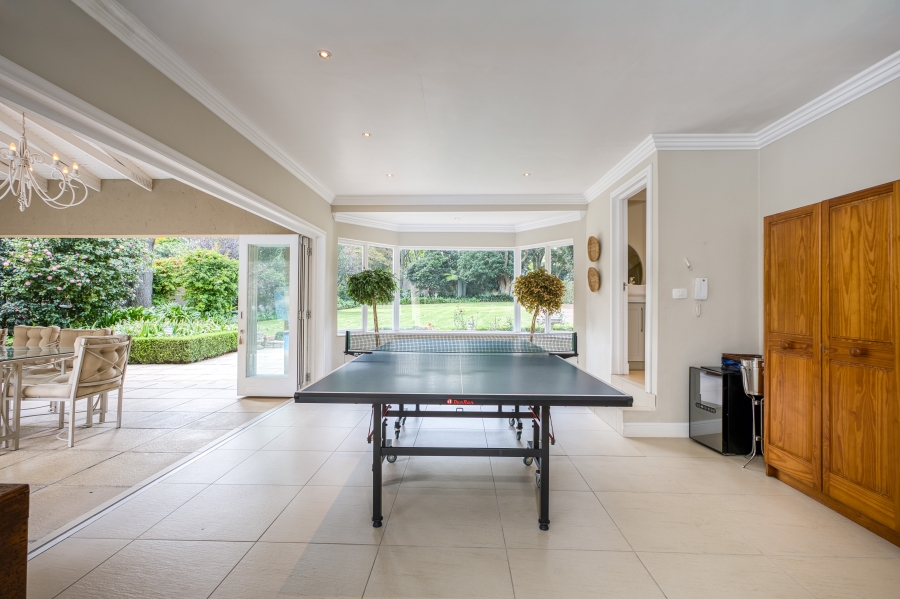 4 Bedroom Property for Sale in Hurlingham Gauteng