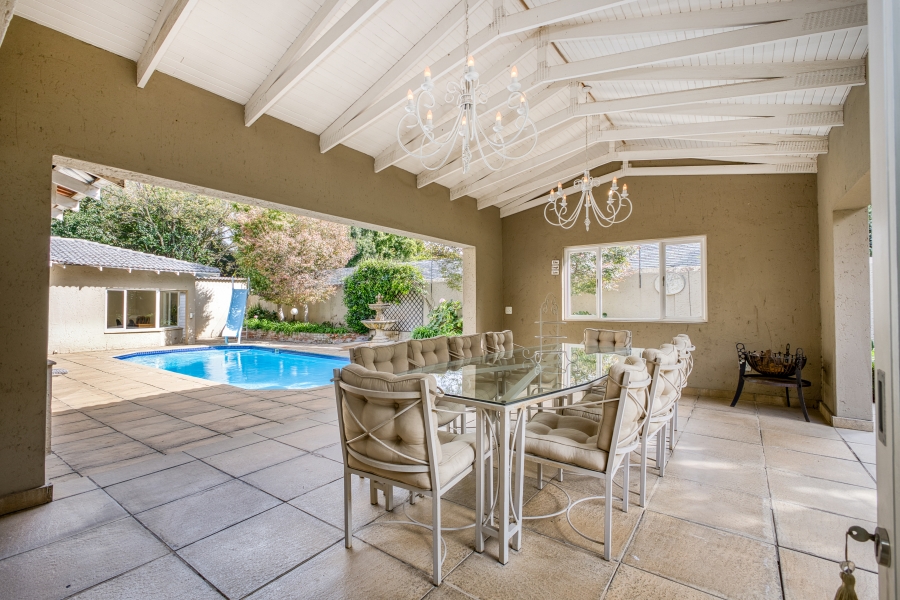4 Bedroom Property for Sale in Hurlingham Gauteng