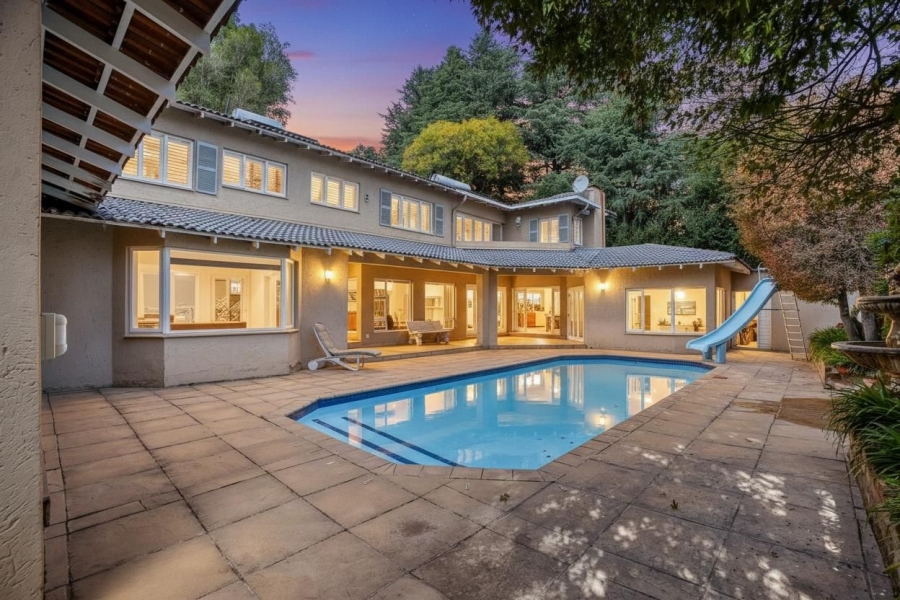 4 Bedroom Property for Sale in Hurlingham Gauteng