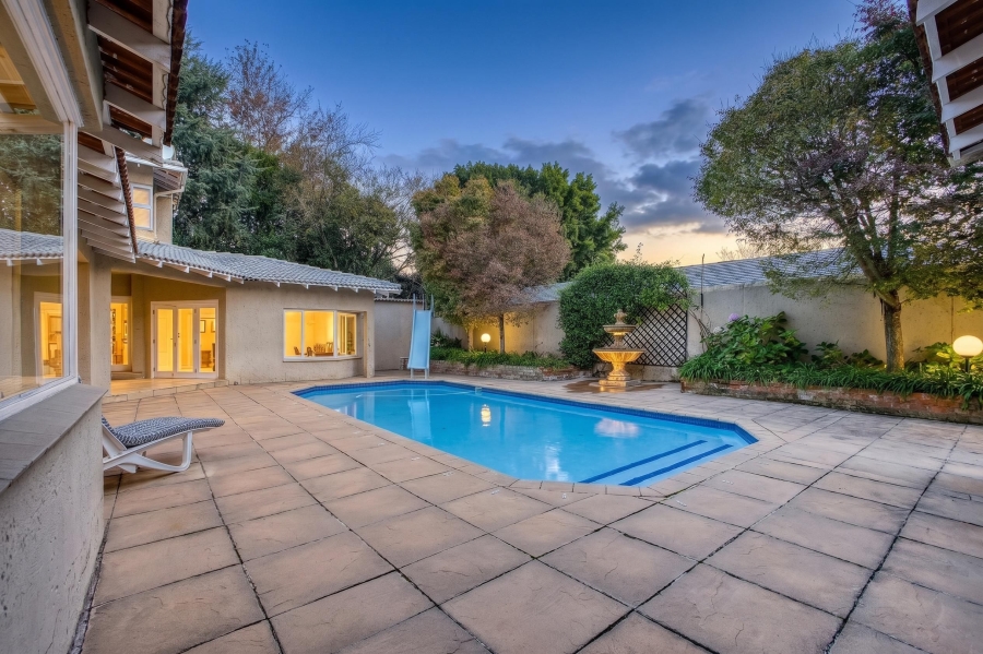 4 Bedroom Property for Sale in Hurlingham Gauteng