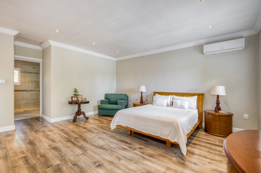 4 Bedroom Property for Sale in Hurlingham Gauteng