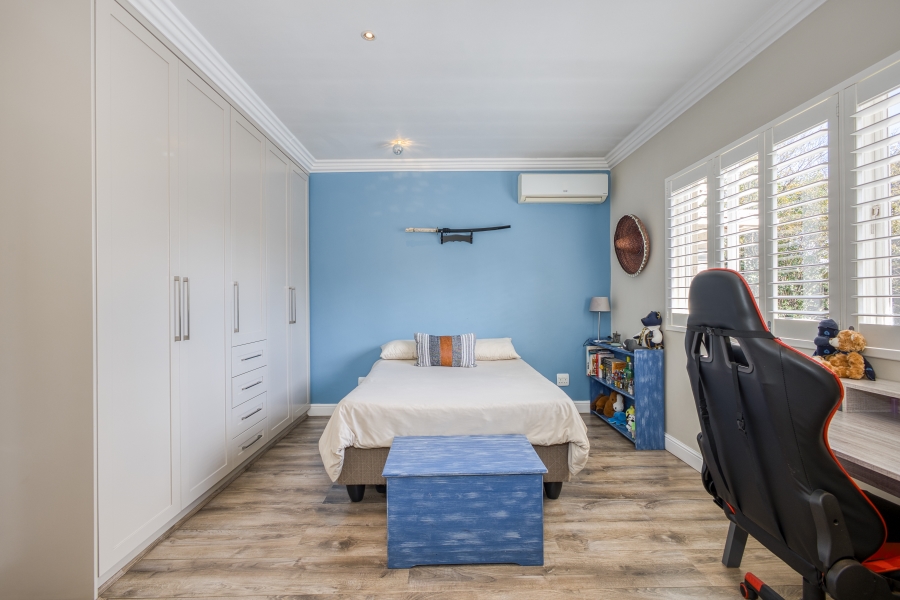 4 Bedroom Property for Sale in Hurlingham Gauteng