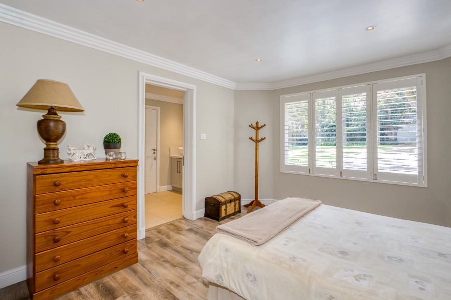 4 Bedroom Property for Sale in Hurlingham Gauteng