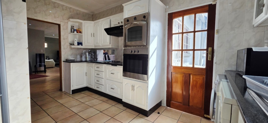 3 Bedroom Property for Sale in Norwood Gauteng