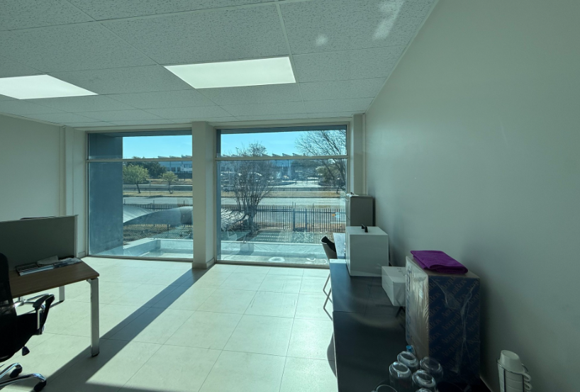 To Let Commercial Property for Rent in Tulisa Park Gauteng
