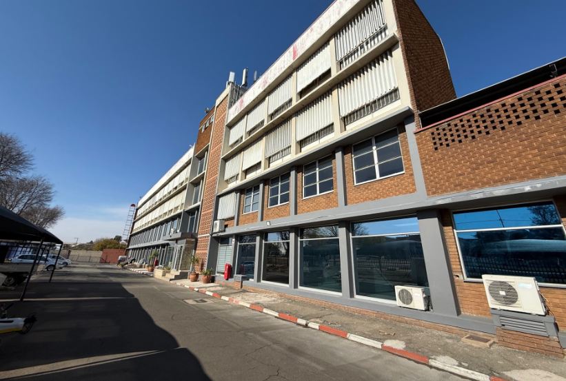 To Let Commercial Property for Rent in Tulisa Park Gauteng