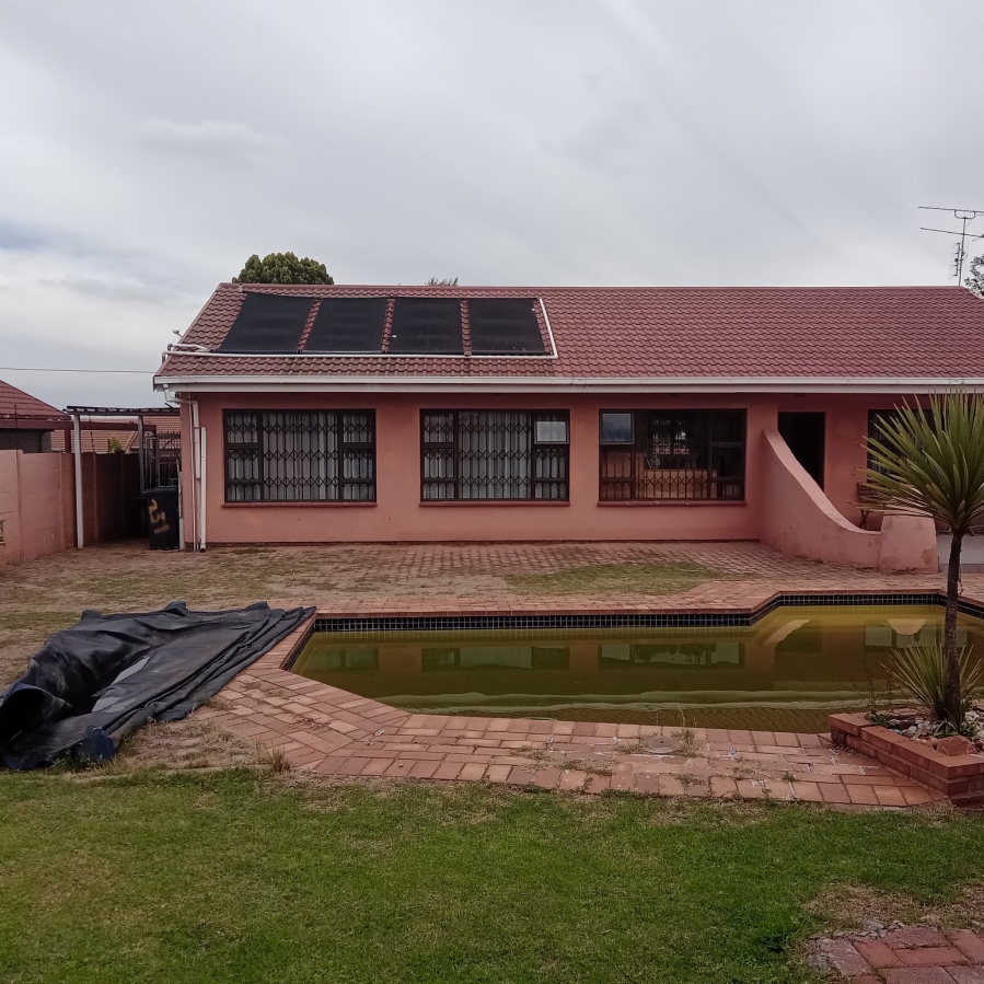 3 Bedroom Property for Sale in Groblerpark Gauteng