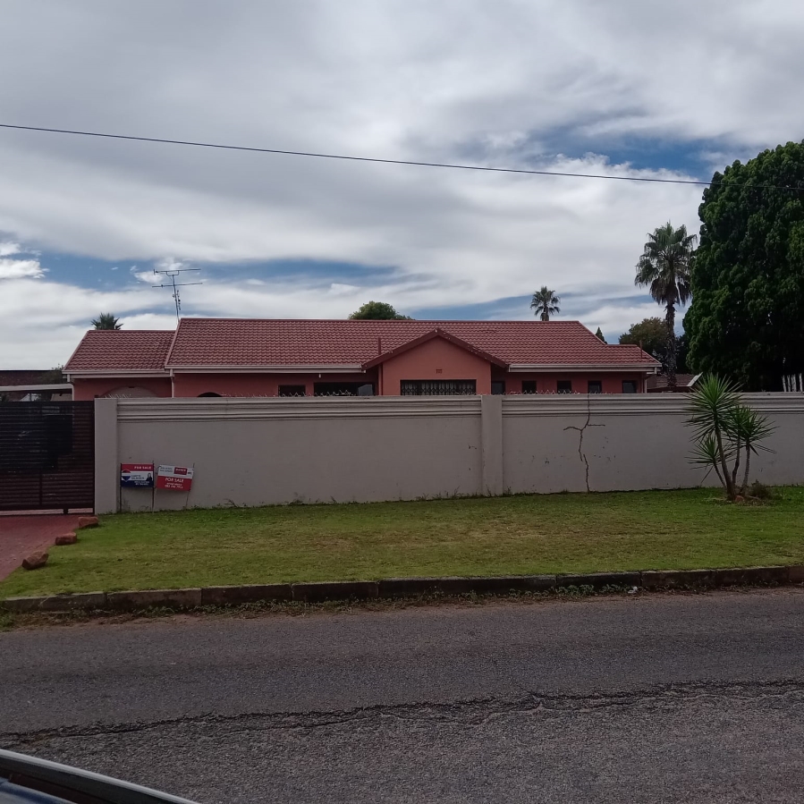 3 Bedroom Property for Sale in Groblerpark Gauteng