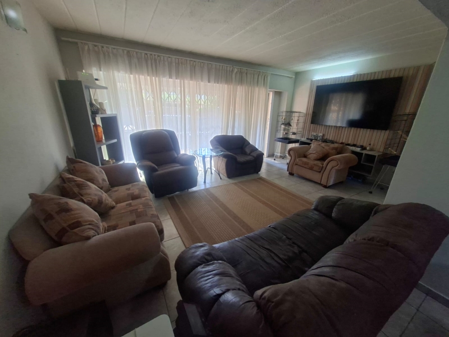 3 Bedroom Property for Sale in Wilro Park Gauteng