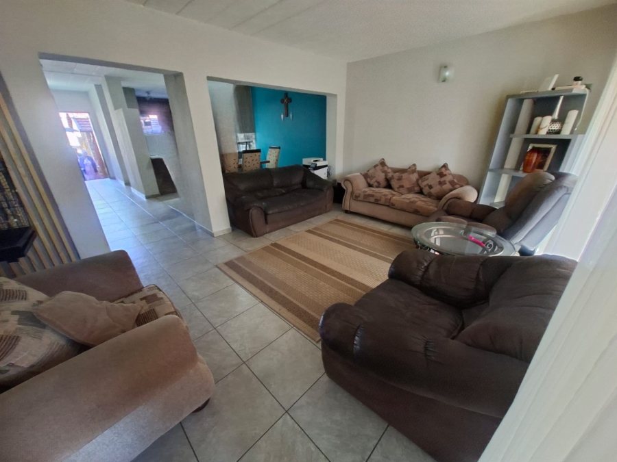 3 Bedroom Property for Sale in Wilro Park Gauteng