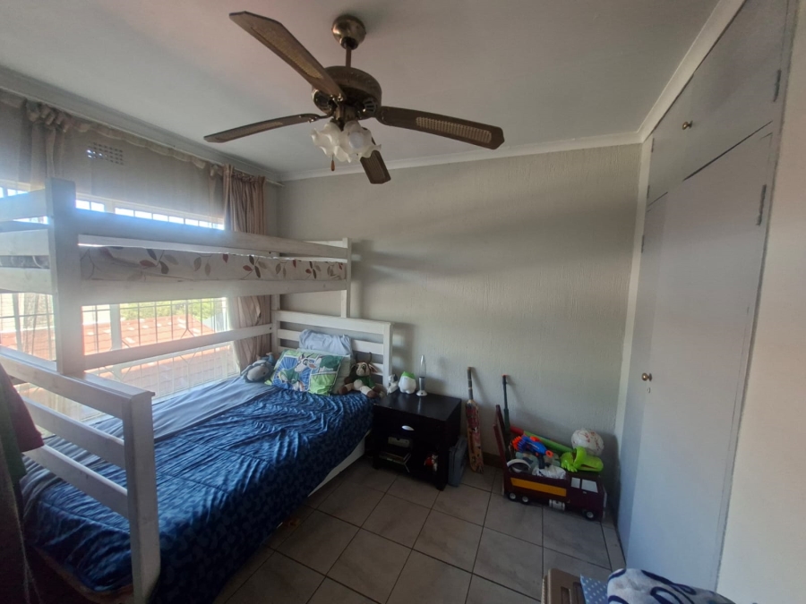 3 Bedroom Property for Sale in Wilro Park Gauteng