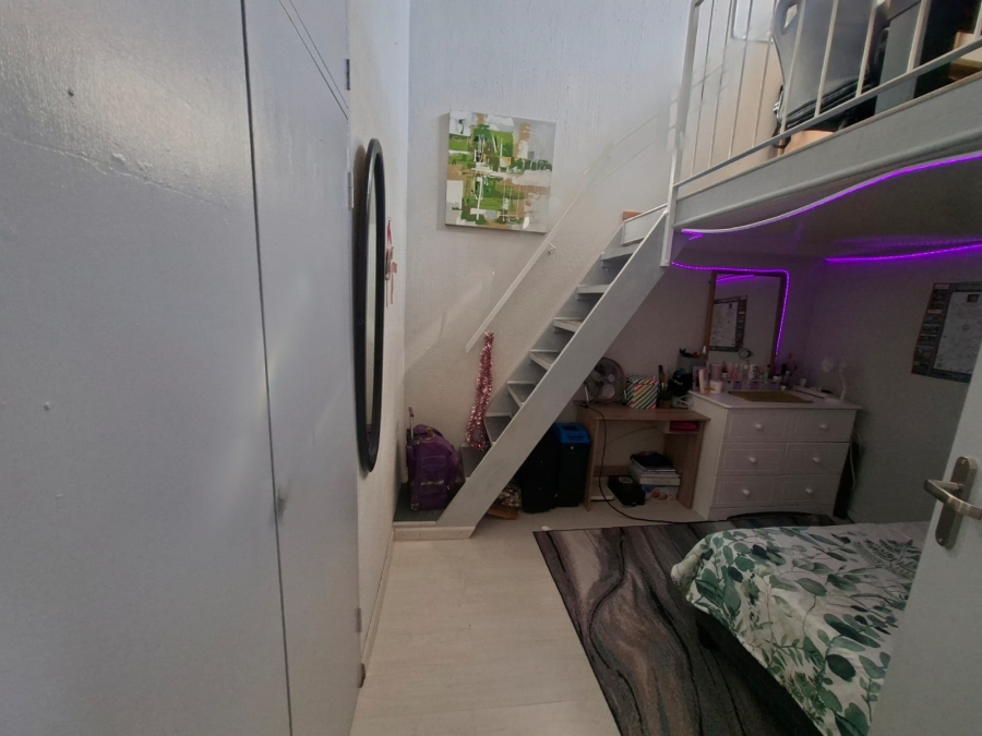 3 Bedroom Property for Sale in Wilro Park Gauteng