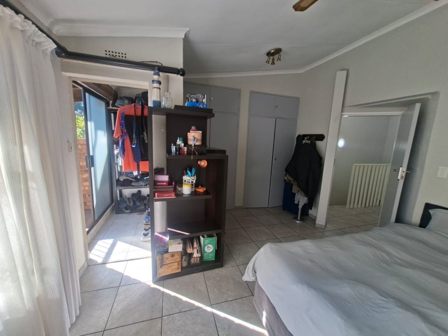 3 Bedroom Property for Sale in Wilro Park Gauteng