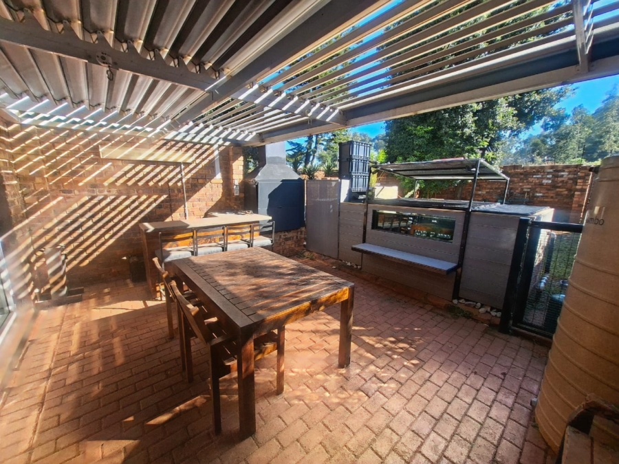 3 Bedroom Property for Sale in Wilro Park Gauteng