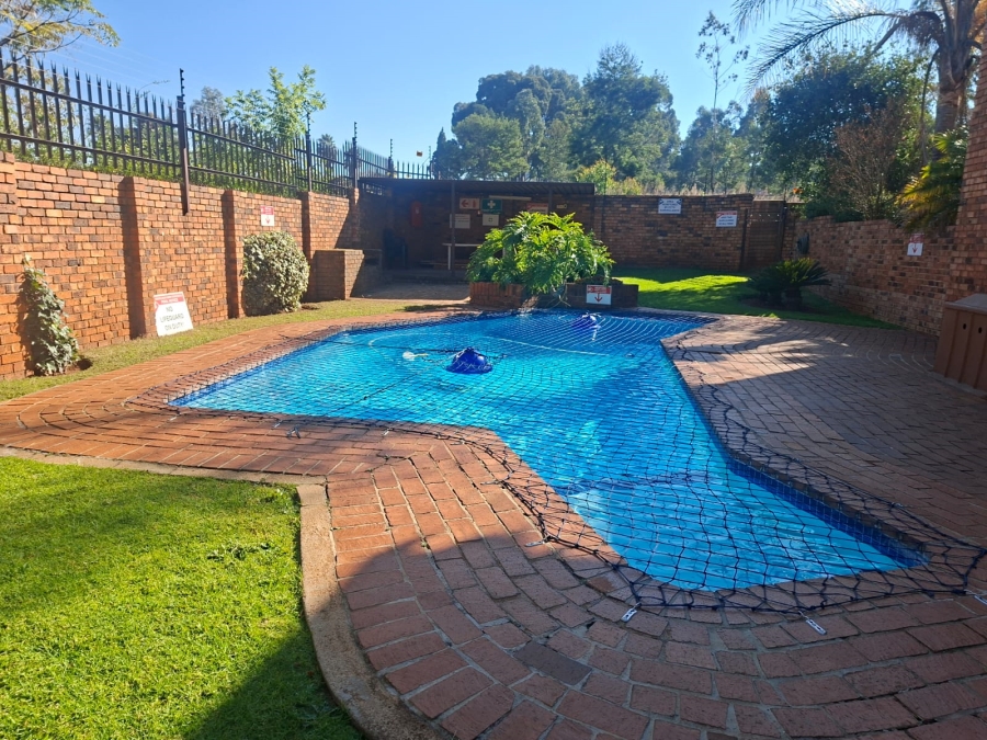 3 Bedroom Property for Sale in Wilro Park Gauteng