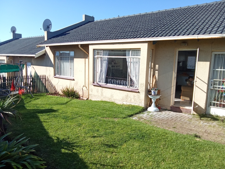 2 Bedroom Property for Sale in Groblerpark Gauteng