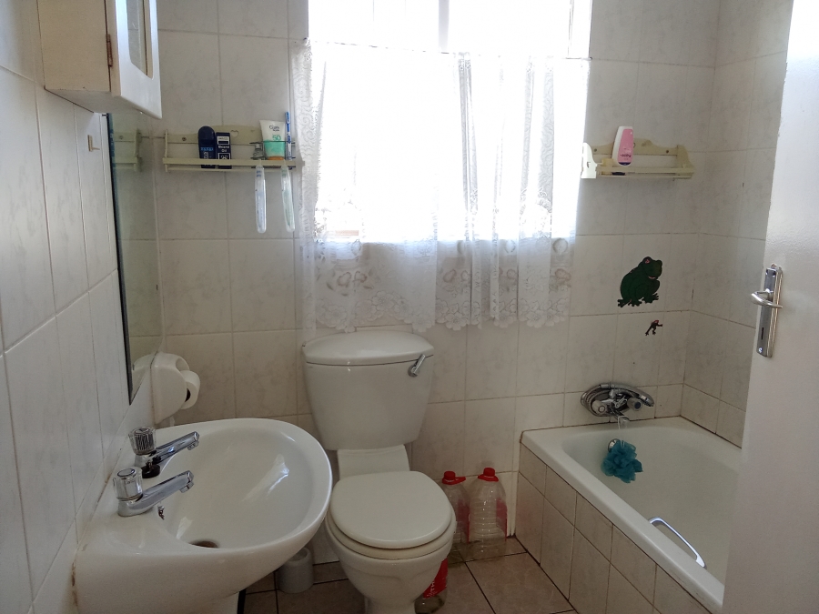 2 Bedroom Property for Sale in Groblerpark Gauteng