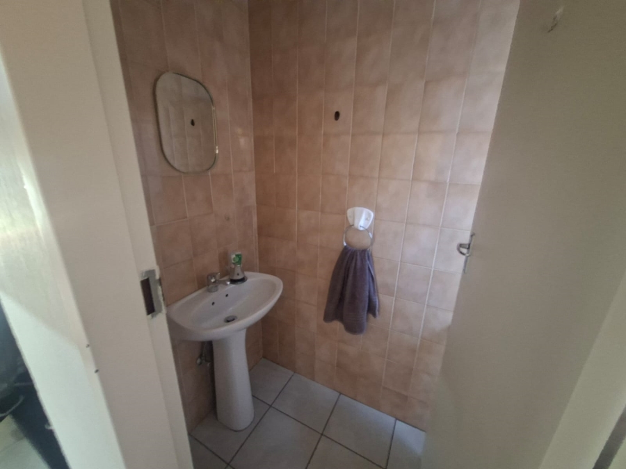 2 Bedroom Property for Sale in Wilro Park Gauteng