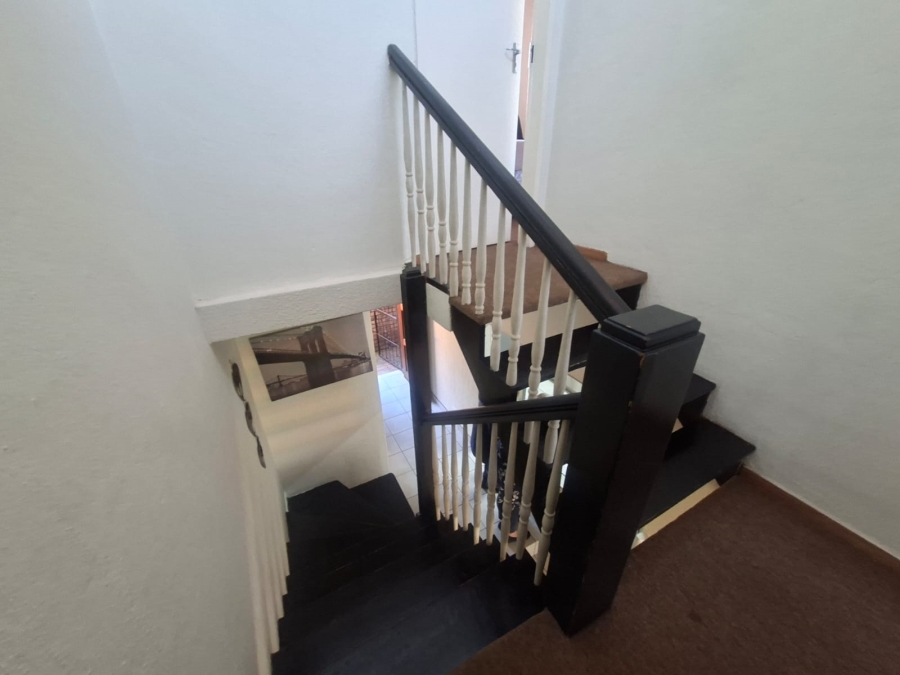 2 Bedroom Property for Sale in Wilro Park Gauteng