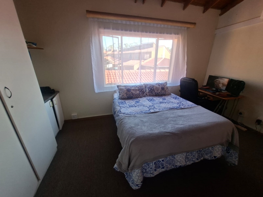 2 Bedroom Property for Sale in Wilro Park Gauteng