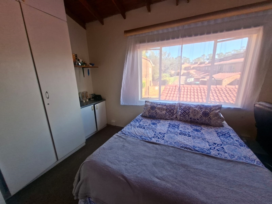 2 Bedroom Property for Sale in Wilro Park Gauteng