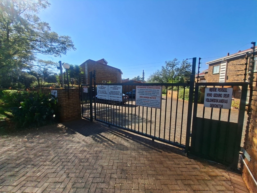 2 Bedroom Property for Sale in Wilro Park Gauteng