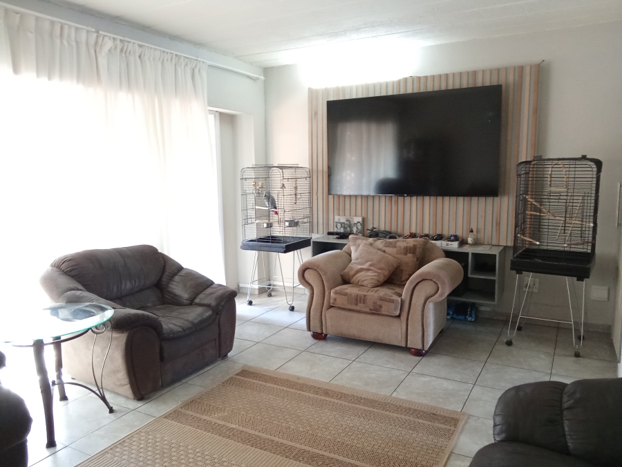 3 Bedroom Property for Sale in Wilro Park Gauteng