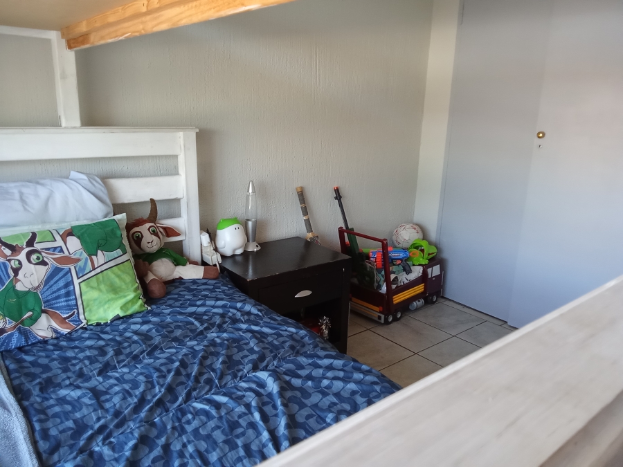 3 Bedroom Property for Sale in Wilro Park Gauteng