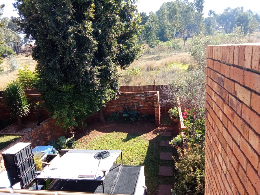 3 Bedroom Property for Sale in Wilro Park Gauteng