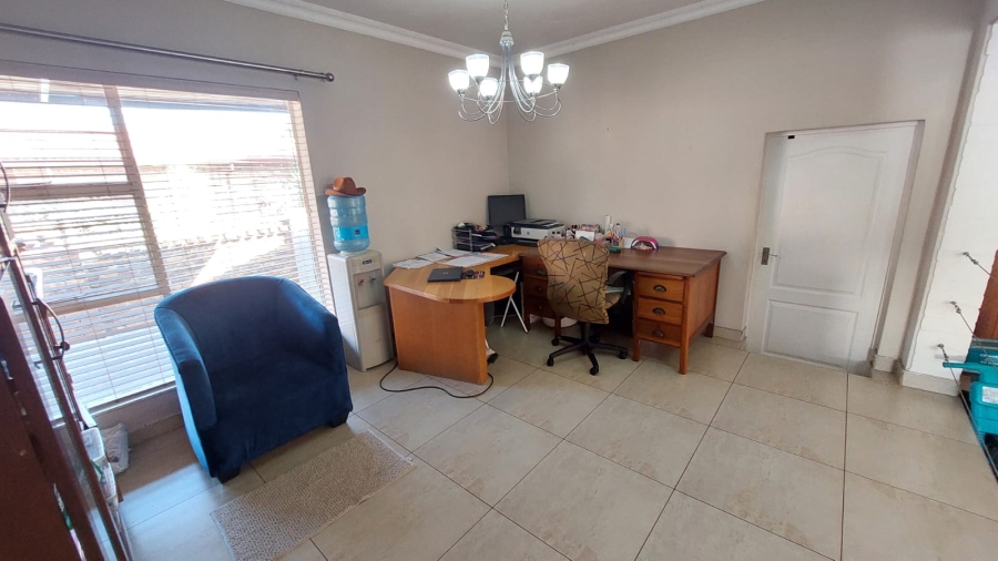 4 Bedroom Property for Sale in Rant En Dal Gauteng