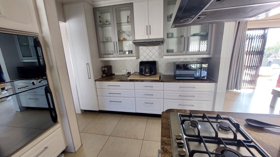 4 Bedroom Property for Sale in Rant En Dal Gauteng