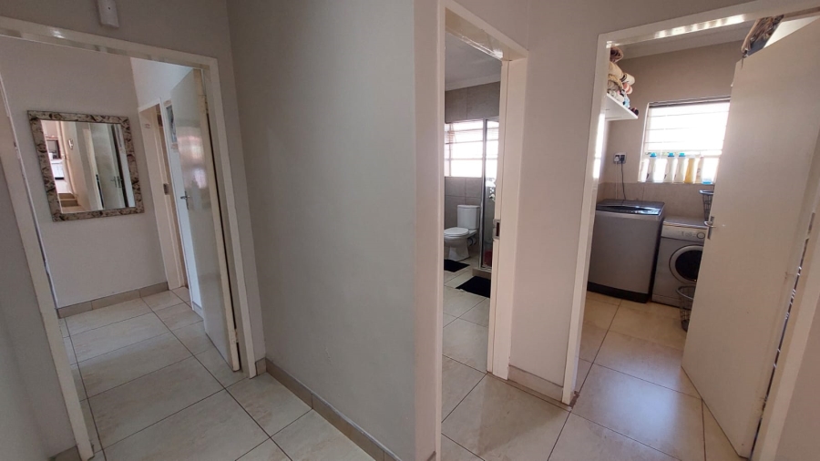 4 Bedroom Property for Sale in Rant En Dal Gauteng
