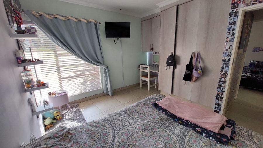 4 Bedroom Property for Sale in Rant En Dal Gauteng