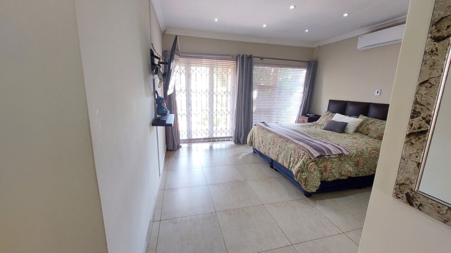 4 Bedroom Property for Sale in Rant En Dal Gauteng