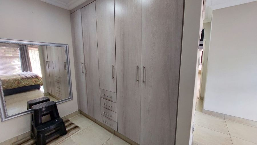 4 Bedroom Property for Sale in Rant En Dal Gauteng