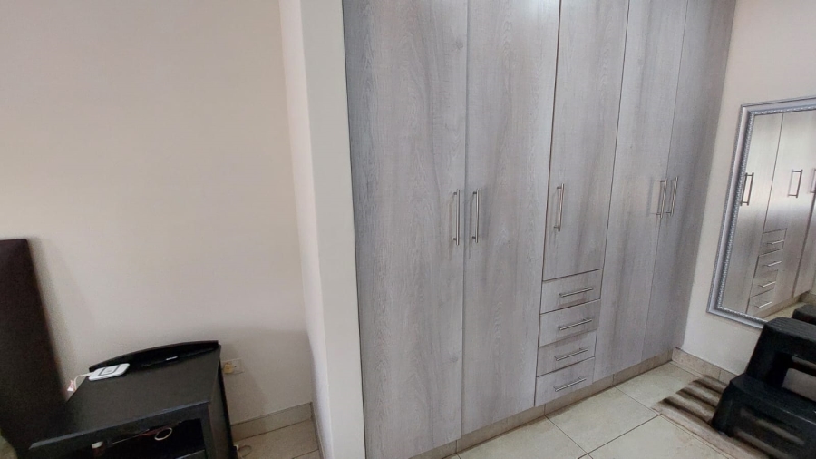 4 Bedroom Property for Sale in Rant En Dal Gauteng