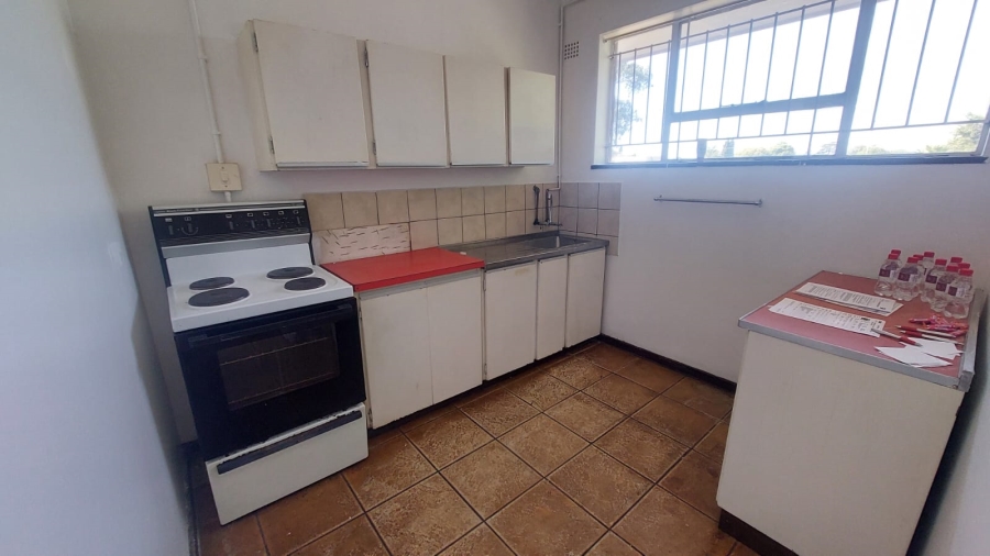 2 Bedroom Property for Sale in Greenhills Gauteng