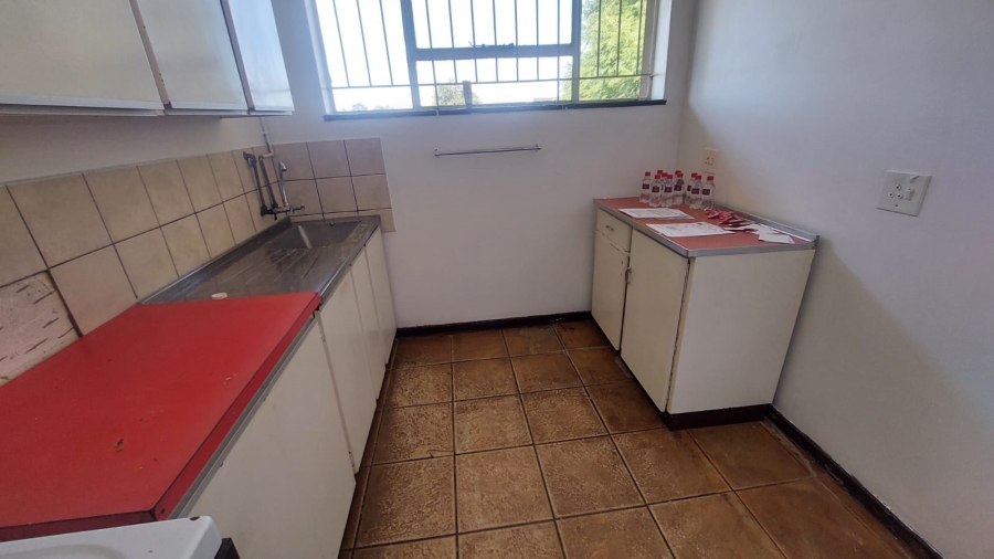 2 Bedroom Property for Sale in Greenhills Gauteng