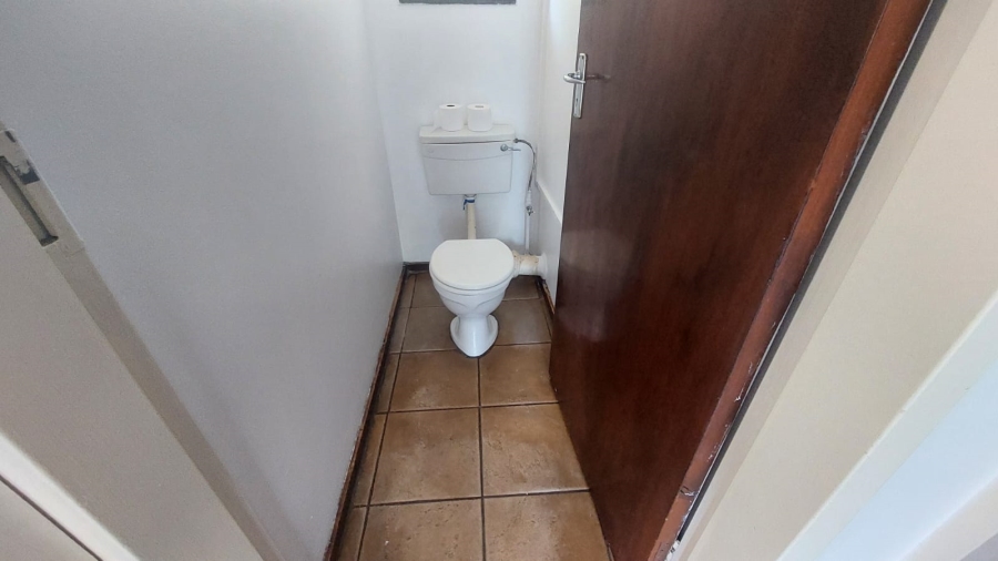 2 Bedroom Property for Sale in Greenhills Gauteng