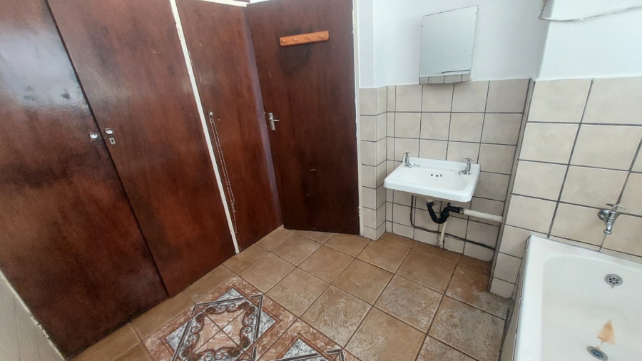 2 Bedroom Property for Sale in Greenhills Gauteng