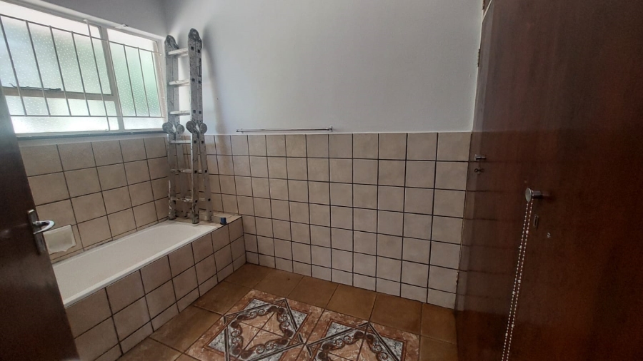 2 Bedroom Property for Sale in Greenhills Gauteng