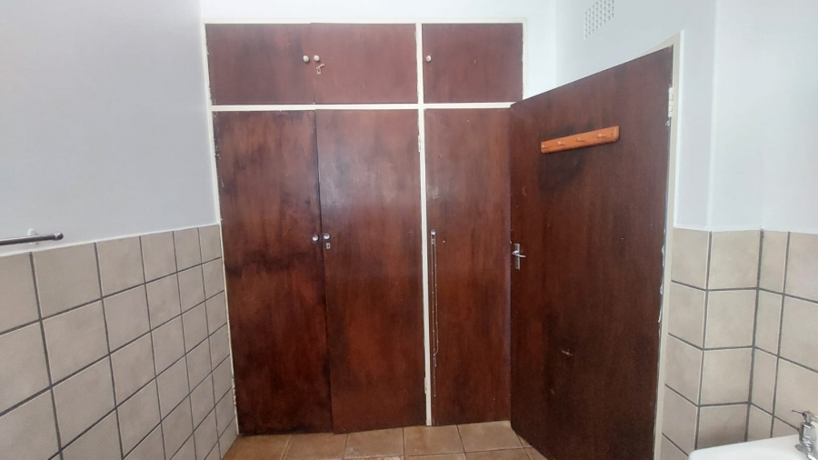 2 Bedroom Property for Sale in Greenhills Gauteng