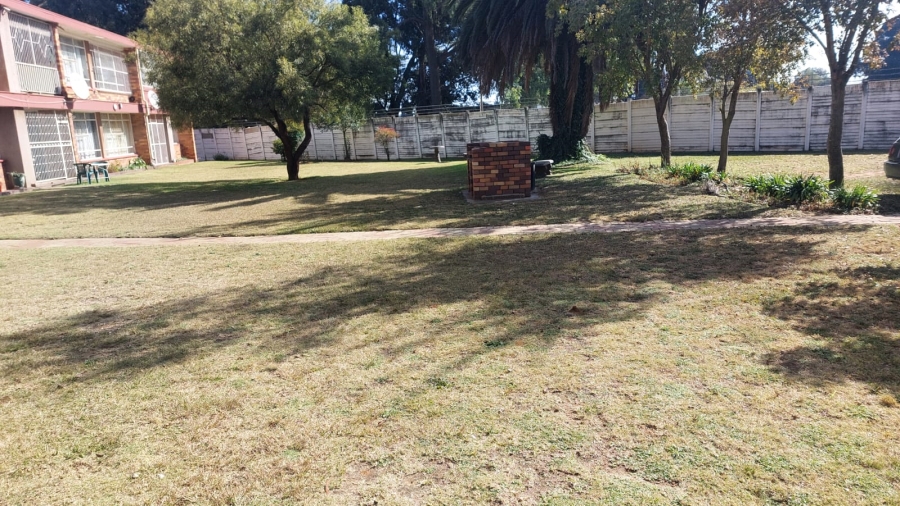 2 Bedroom Property for Sale in Greenhills Gauteng