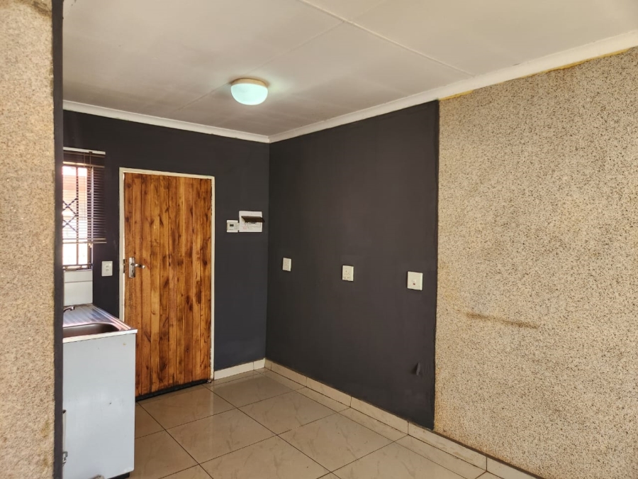 To Let 2 Bedroom Property for Rent in Mayfield Gauteng